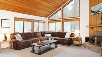 TV, DVD player, books, offices