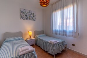 3 bedrooms, free WiFi, bed sheets