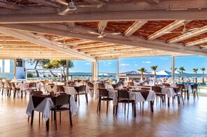 Restaurant - Albarella V4 1, Isola di Albarella, Italy (Isola di Albarella)