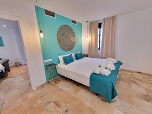 Room - Dona Lola (Seville)