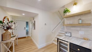 Interior - Large Three Bedroom Villa Overlooking the George Fazio Golf Course! (Hilton Head)