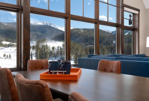 Zephyr Mountain Lodge 2800 | Ski In Ski Out | Penthouse Condo
