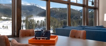Zephyr Mountain Lodge 2800 | Ski In Ski Out | Penthouse Condo