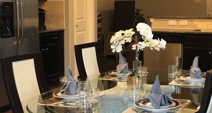 New modern, beautiful 3BR,2BA home near IAH airport, Woodlands &Downtown Houston