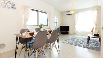 House, Non Smoking | Living area | 43-inch flat-screen TV with cable channels, TV, fireplace