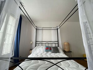 2 bedrooms