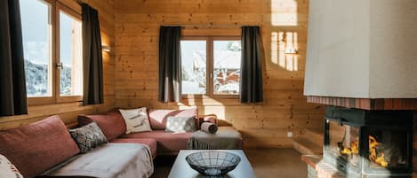 Flat-screen TV, fireplace