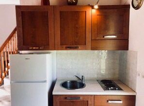 Refrigerador, microondas, horno y lavavajillas