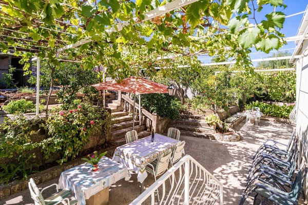 Apartment (Three-Bedroom Apartment) | Terrace/patio