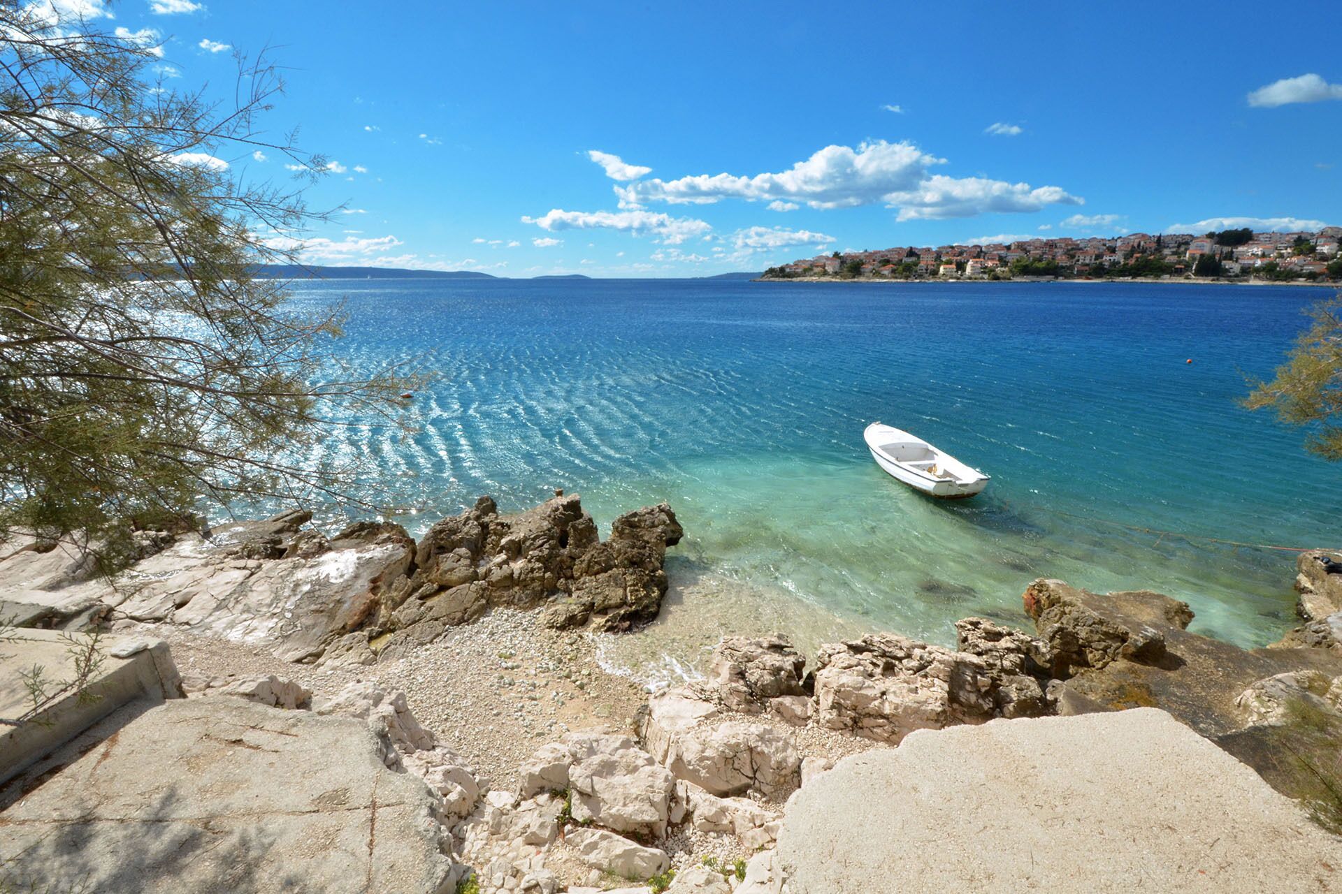 Beach nearby, sun-loungers