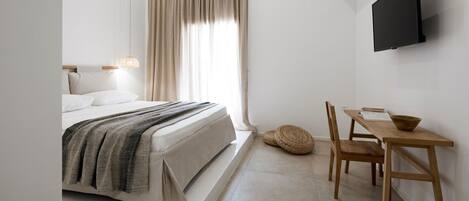 1 habitación, tabla de planchar con plancha, wifi gratis y ropa de cama