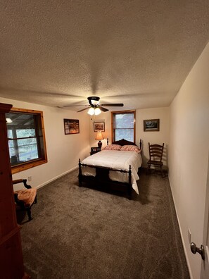 2 chambres, bureau, fer et planche à repasser, Wi-Fi gratuit