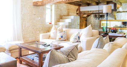 Loire Valley year-round country loft near Chinon
