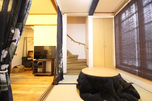 Living area - Trad Guest House (Kyoto)