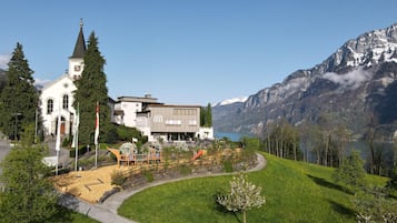 Esterni