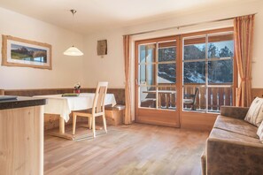 Interior - Holiday Apartment “Sonnenschein” near Seiser Alm with Mountain View & Balcony (Kastelruth)