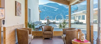 Appartamento "Alpenflair" vicino a Seiser Alm con vista sulle montagne e balcone