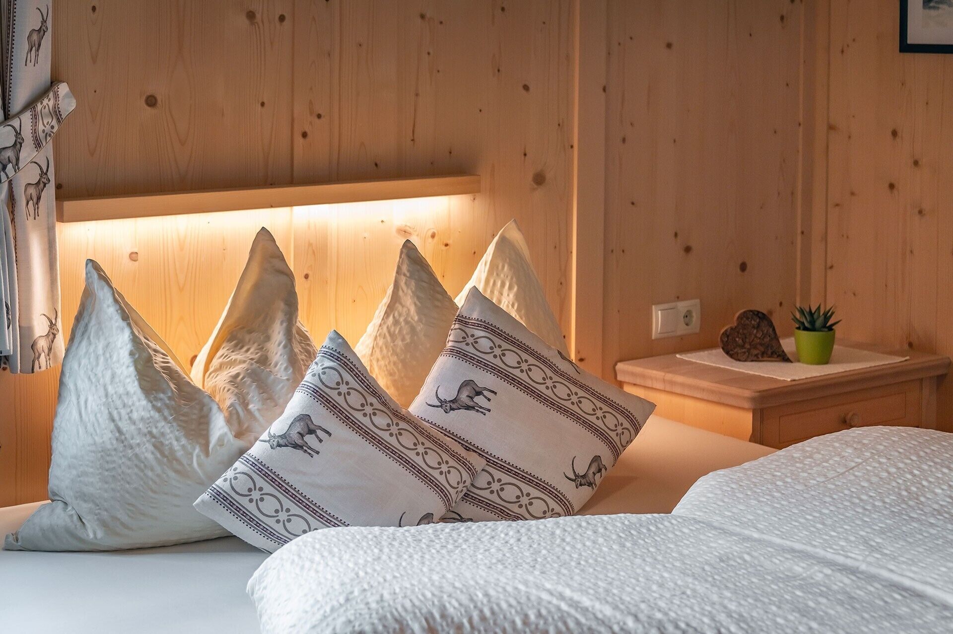 1 bedroom, WiFi (free), bed sheets