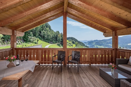 Appartement "Paradies" près de Seiser Alm avec vue sur les montagnes, sauna, Wi-Fi et balcon