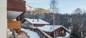 Cosy Apartment “Ulrica” with Mountain View, Wi-Fi, Balcony & Terrace