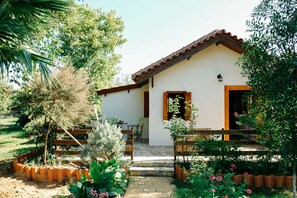 Bungalow | Garden view - Beautiful Village Bungalow (Aristotelis)
