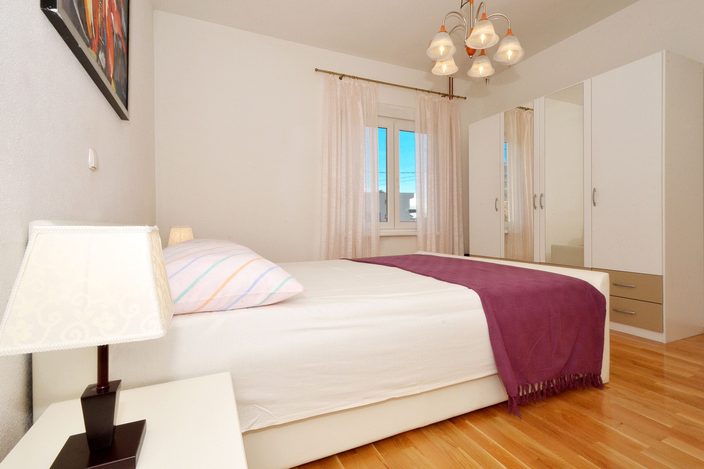 2 bedrooms, iron/ironing board, free WiFi, bed sheets