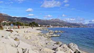 Una playa cerca