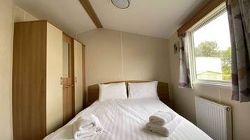 Kabin | 2 kamar tidur, Wi-Fi gratis, dan seprai linen