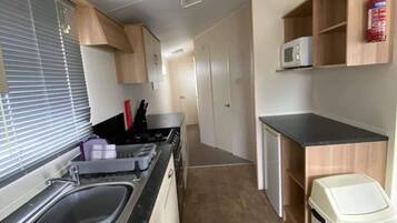 Kabin | Dapur pribadi | Lemari es, microwave, oven, dan kompor