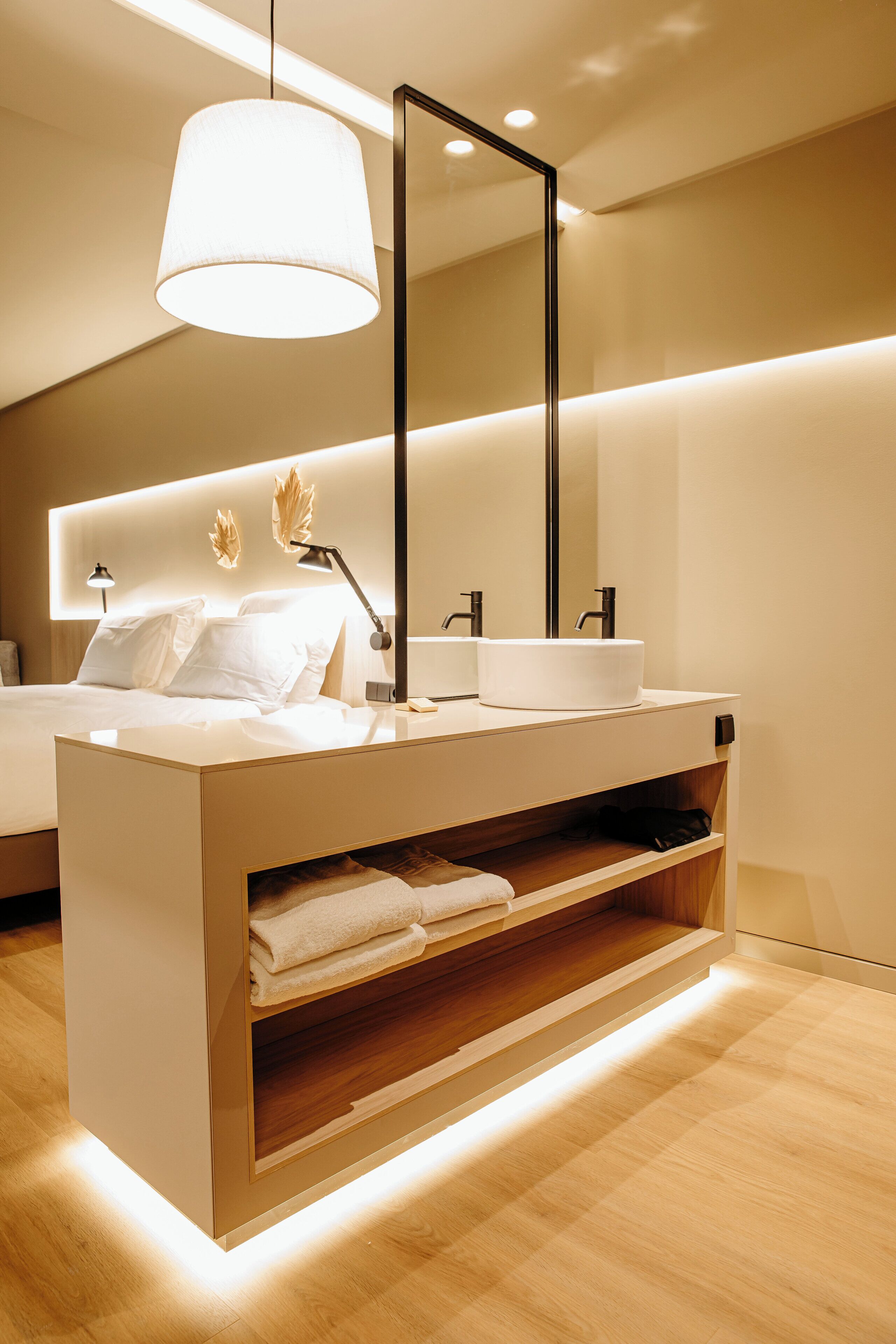 shower, rainfall showerhead, eco-friendly toiletries, hair dryer