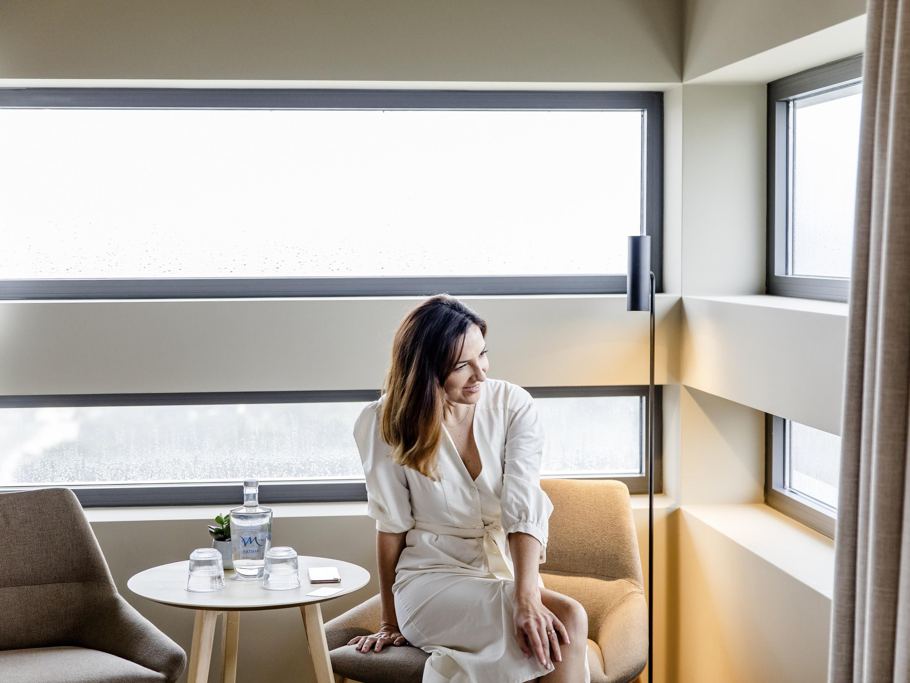 Minibar, caja fuerte, escritorio y espacio para trabajar con un portátil