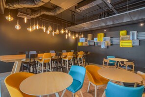 Lunch and dinner served, international cuisine - ibis Timisoara City Center (Timisoara)
