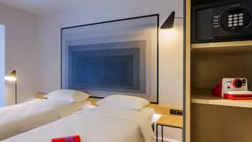 Standard Room, 2 Single Beds | Minibar, in-room safe, desk, blackout curtains