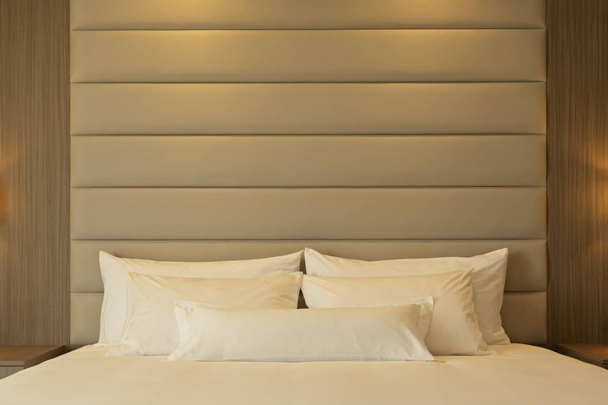 Hochwertige Bettwaren, Daunenbettdecken, Minibar, Zimmersafe