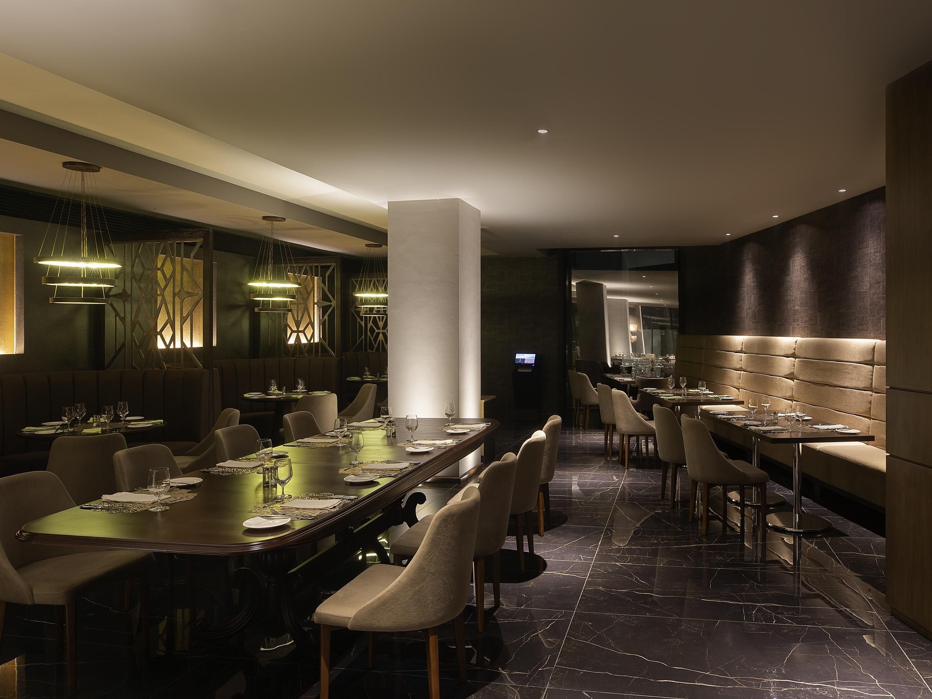 lunch and dinner served