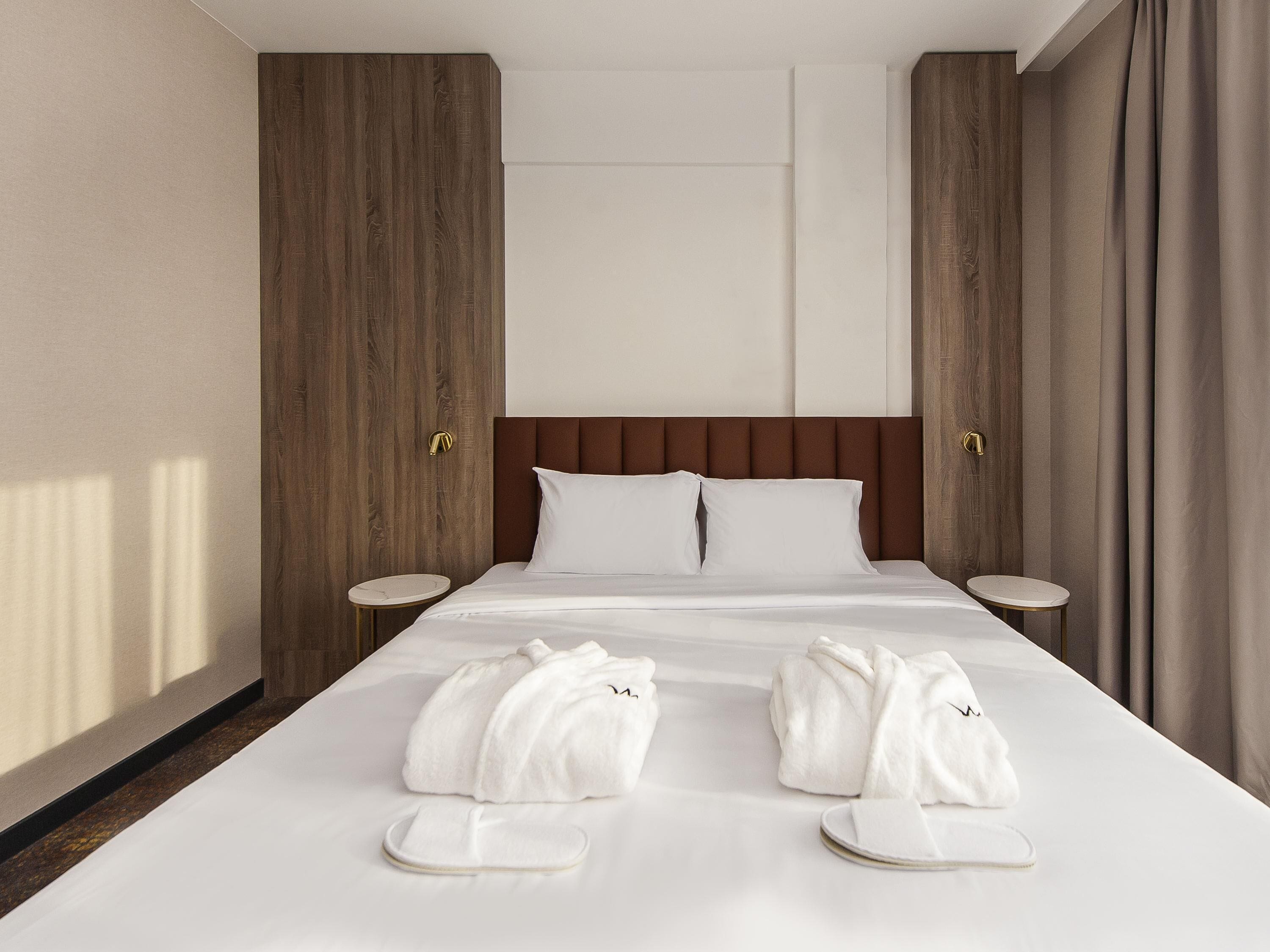 Privilege, Zimmer, 1 Doppelbett und Schlafsofa