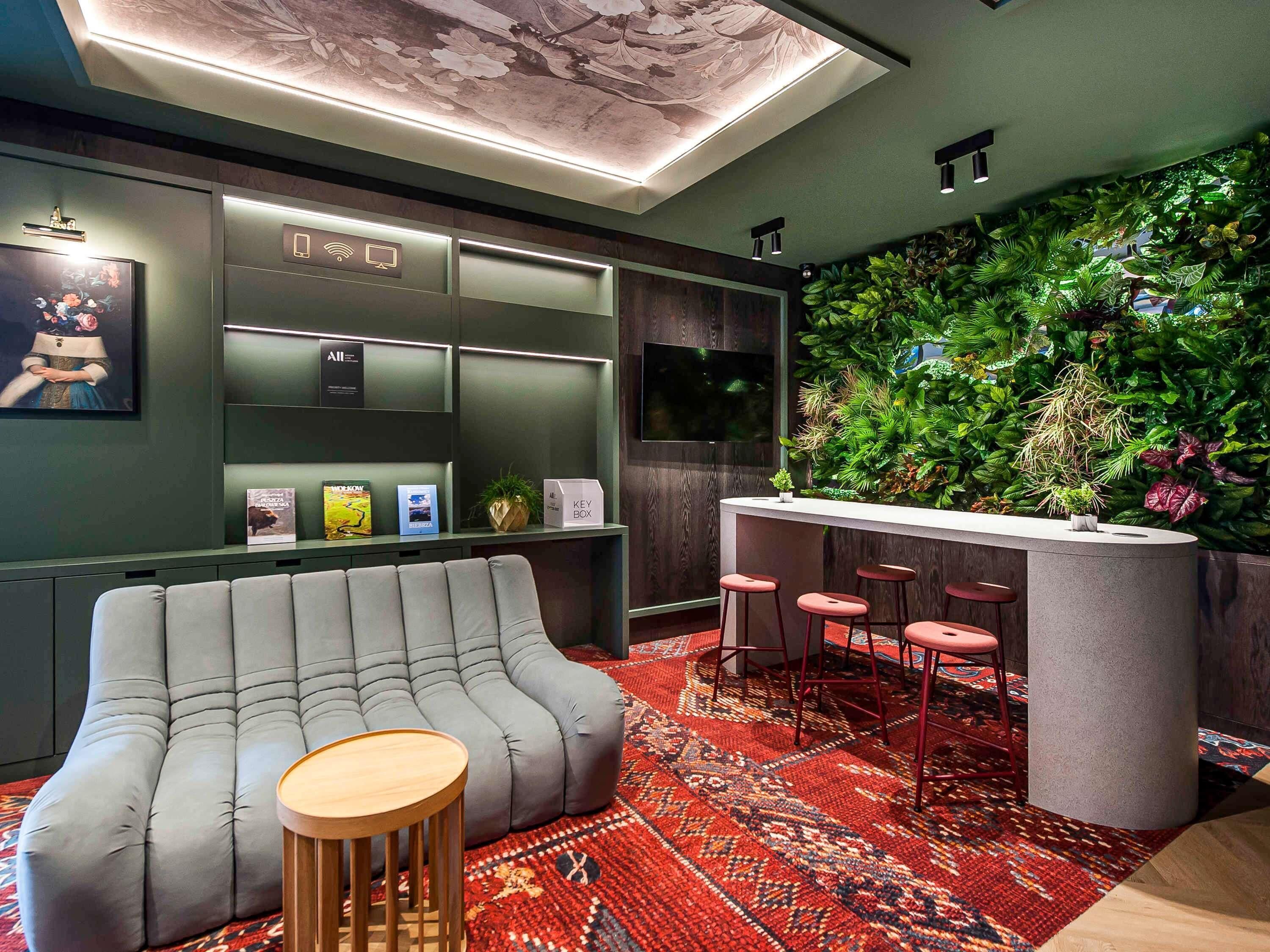 المنشأة من الخارج