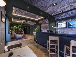 Lounge dans le hall