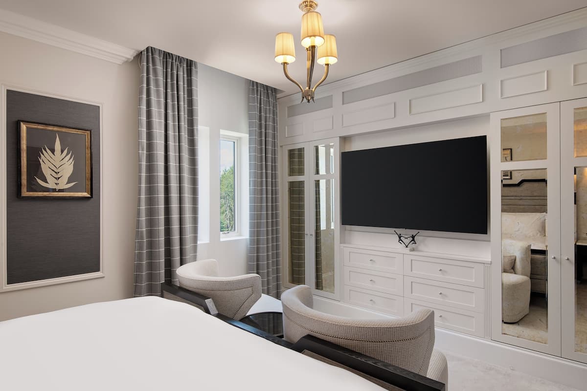 Luxury Two Bedroom King Suite