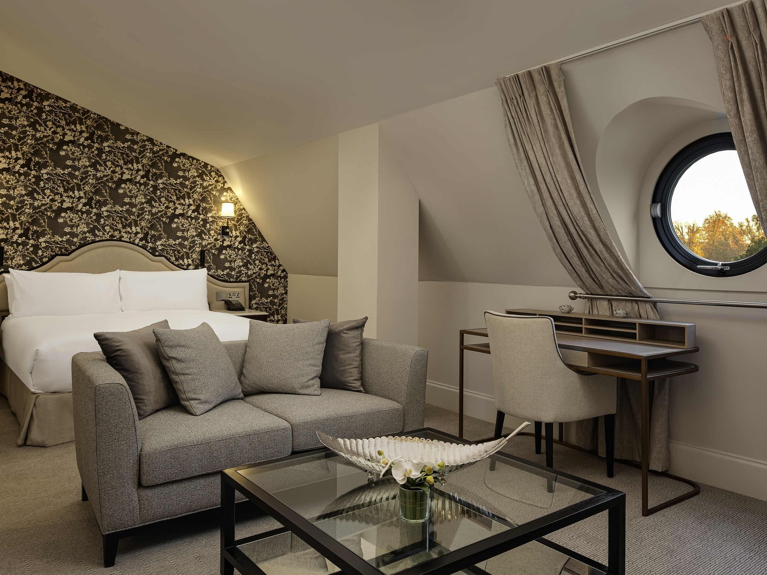 Chambre, 1 très grand lit (Eaves) | Literie hypoallergénique, minibar, bureau, chambres insonorisées