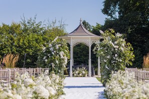 Espace mariage en plein air