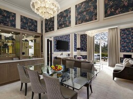 Fairmont, Suite, 1 habitación, terraza | Ropa de cama hipoalergénica, minibar, escritorio
