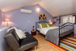 Signature Apartment - Dalmatian Cottage, Pedestrian Zone (Split)