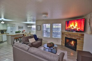 Una Smart TV, una chimenea