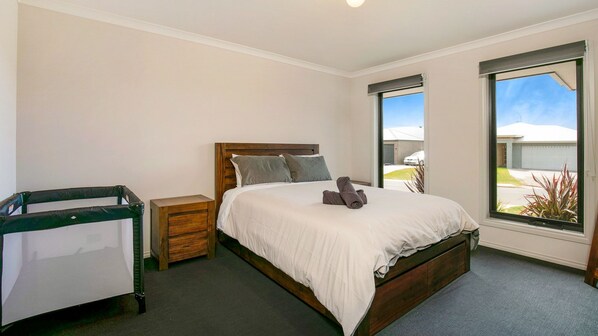 5 bedrooms, iron/ironing board, travel cot, Internet