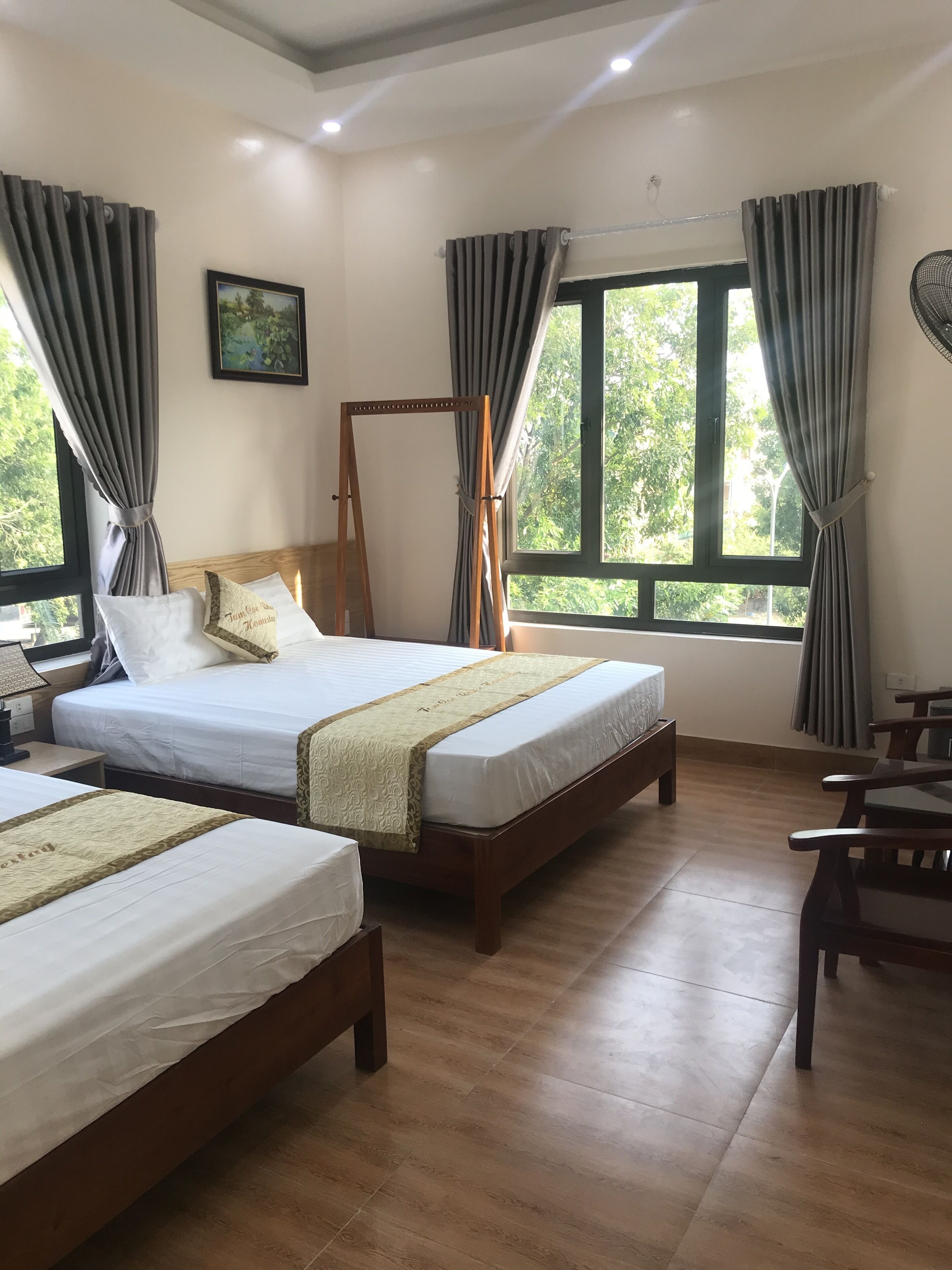 7 chambres, coffres-forts dans les chambres, Wi-Fi