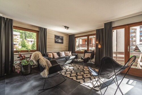 Romantic Venus Premium Gold ; with Fireplace, 5p, centre