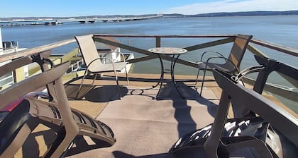 Duplex WATERFRONT HOME