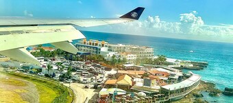 Until 6 people, 2 spacious bedrooms, front of the sea, pools tennis parking BBQ