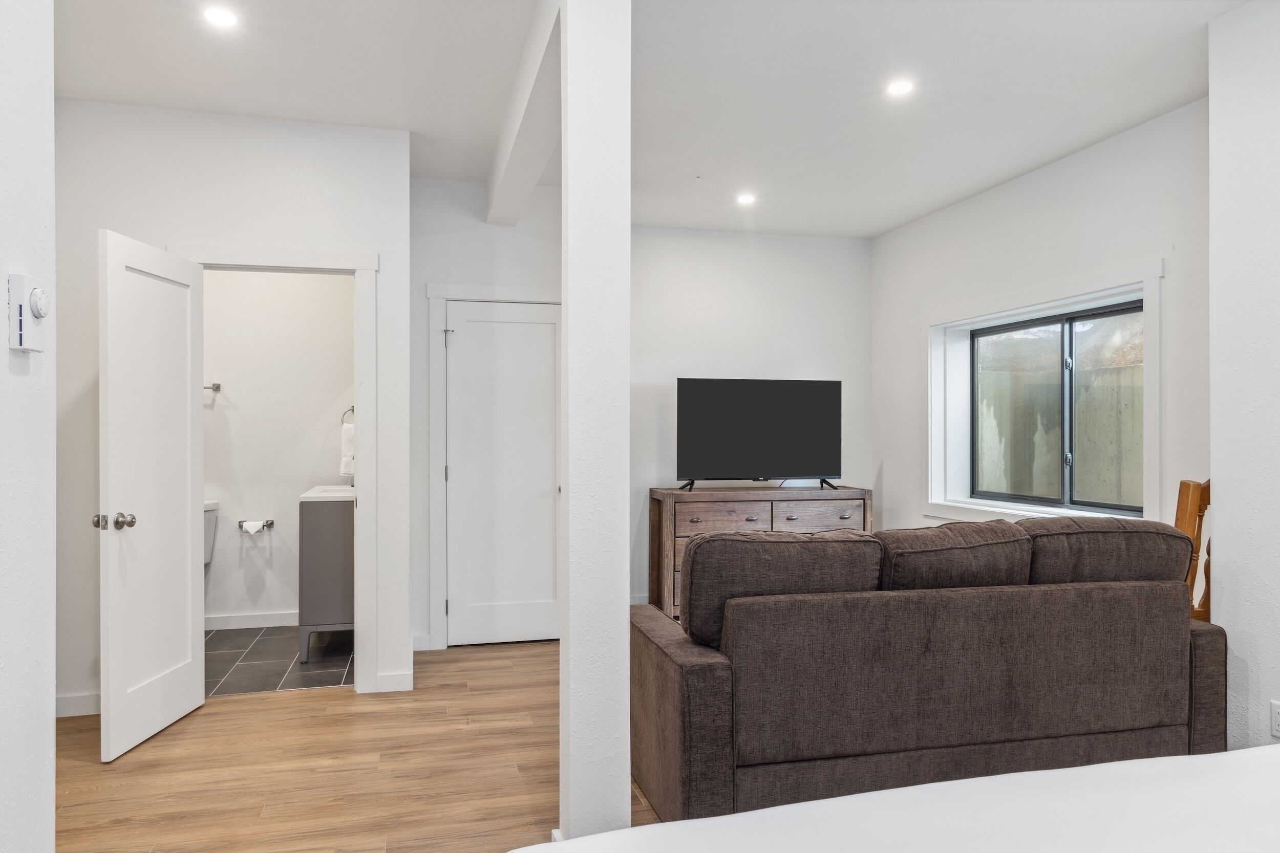 4 quartos, ferros/tábuas de passar roupa, Wi-Fi, roupa de cama